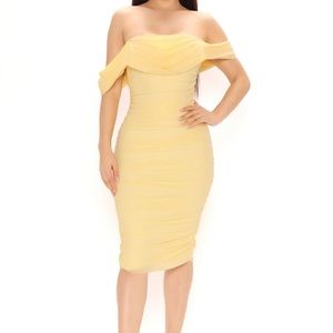 yellow dress size M in perfect condition